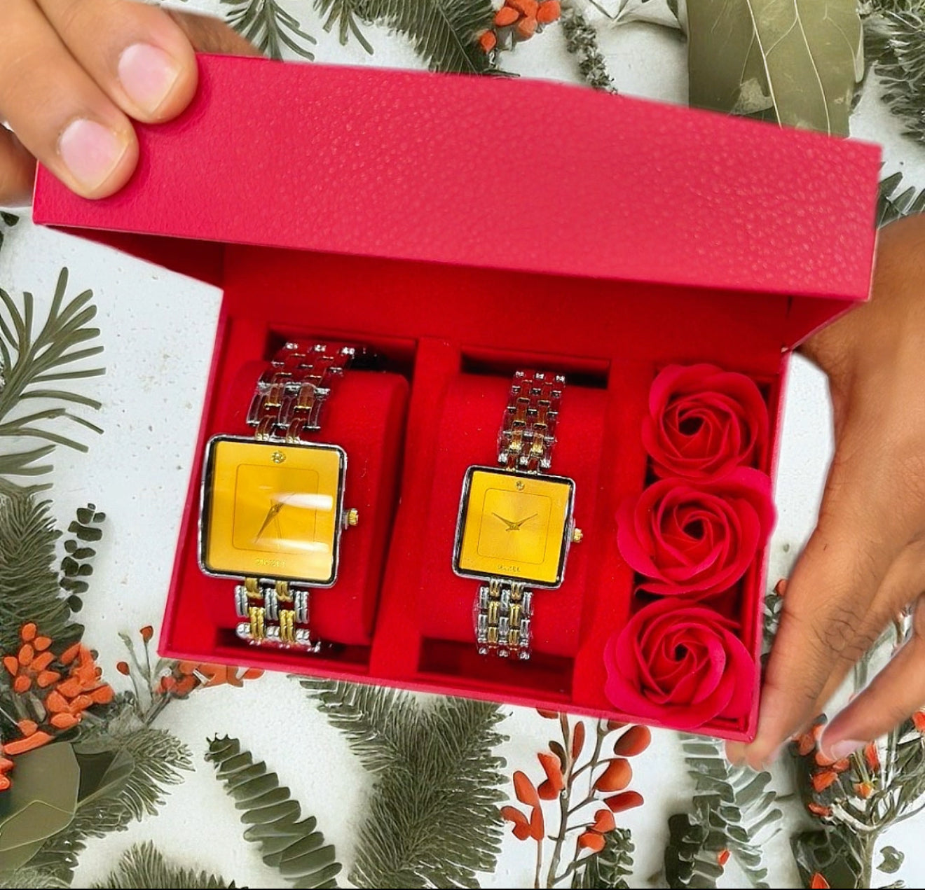 Luxury Square Gold Quartz Watch - Stylish and Elegant Timepiece for Men and Women